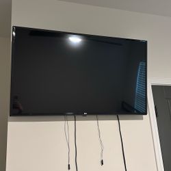 LG Flatscreen 38”