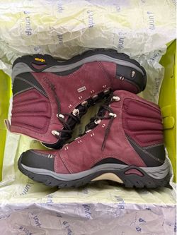 Ahnu Montara Hiking Boot