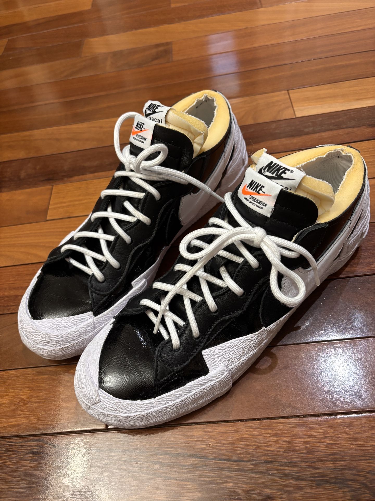 Men’s NIKE BLAZER LOW SNEAKERS
