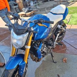 Yamaha FZ1N Naked. Runs Needs Tags. Pink In Hand!