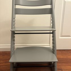 Stokke Tripp Trapp high chair with gliders