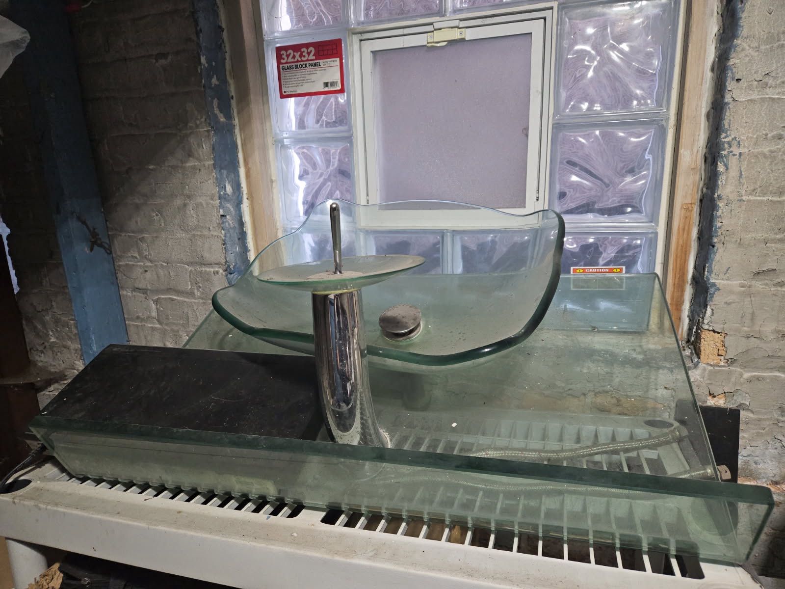 Wooden Bamboo Glass Doors / Glass Vessel Waterfall Bathroom Sink