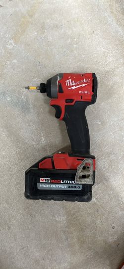 Milwaukee M18 FUEL Impact Driver with XC8.0 Battery