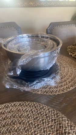 Stainless steel mixing bowls set / juego de sartenes