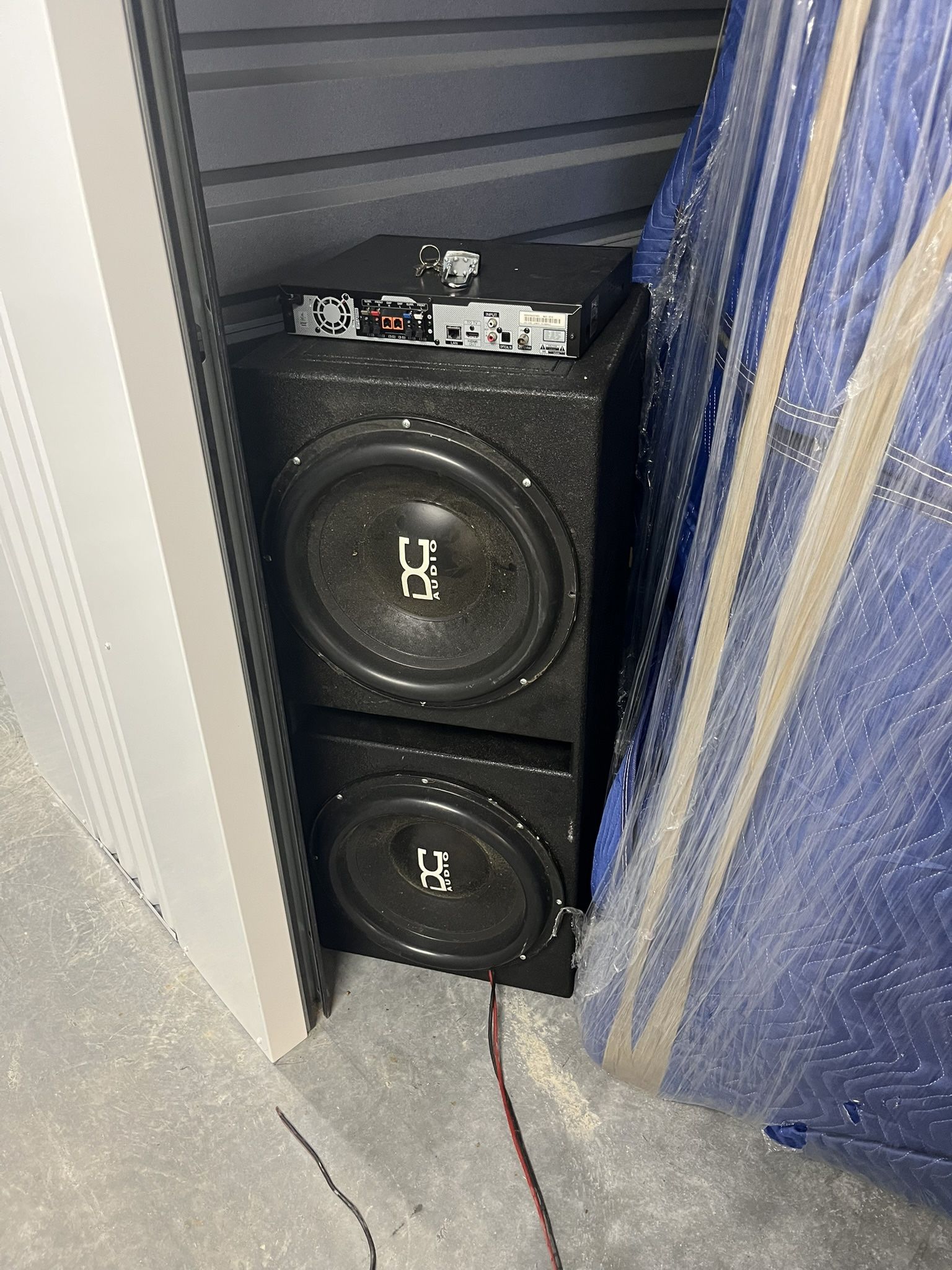 Dual DC Audio Subs