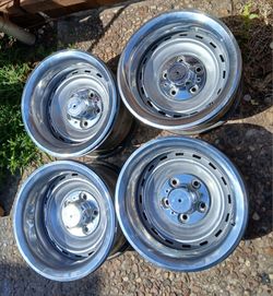 Classic Chevrolet GMC Rally wheels 5x5 15x9 set  $550 CASH ONLY 
4 center caps 4 beauty rings
#obs #swb #chevy #Chevrolet #Silverado #V8 #Shortbed #pi