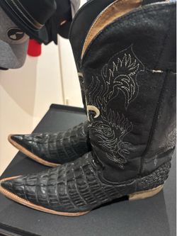 Caiman boots
