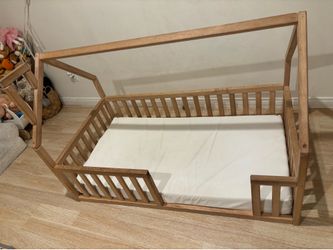 Toddler bed and mattress