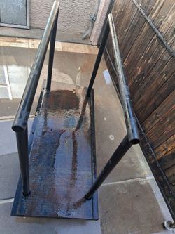 Metal heavy duty work cart construction