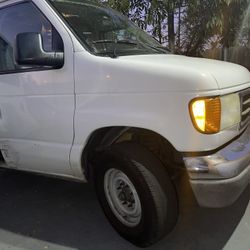 2007 Ford E350