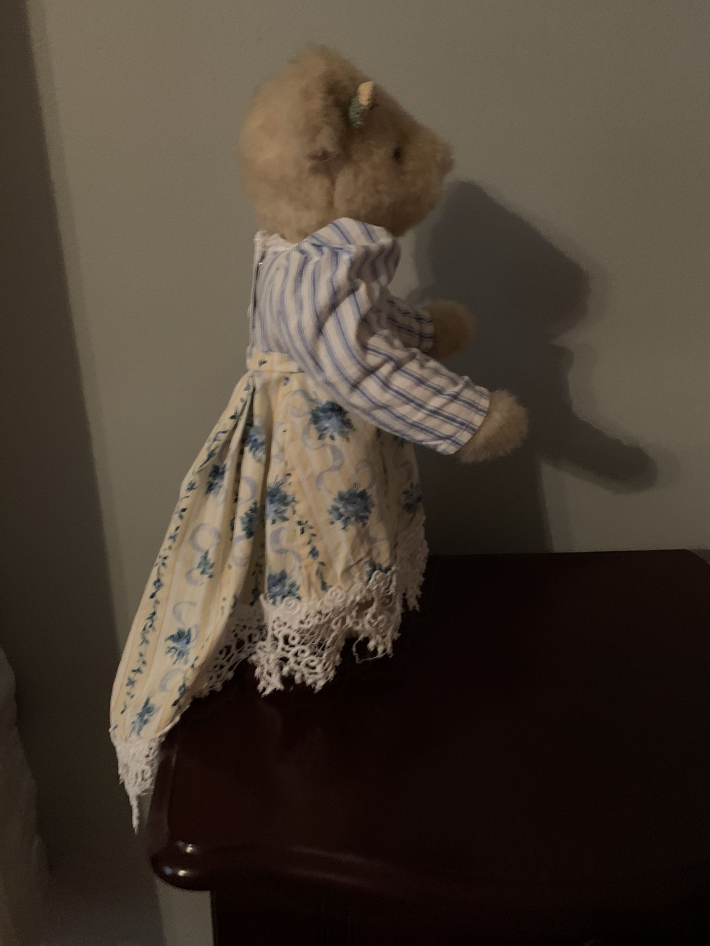 Vermont Teddy Bear 13”