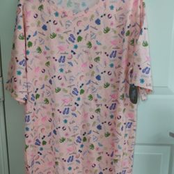 BRAND NEW - PRETTY PASTEL SLEEPSHIRT $3.