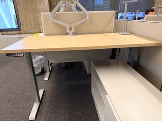 Electric Height-Adjustable Standing Desk