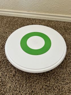 Wilton Rotating 12 in Round Plastic Cake Decorating Turntable Stand White/Green