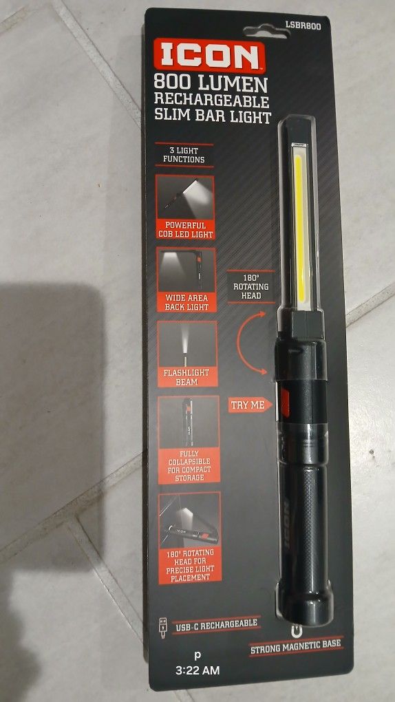 ICON 800 Lumens Magnet Flashlight New