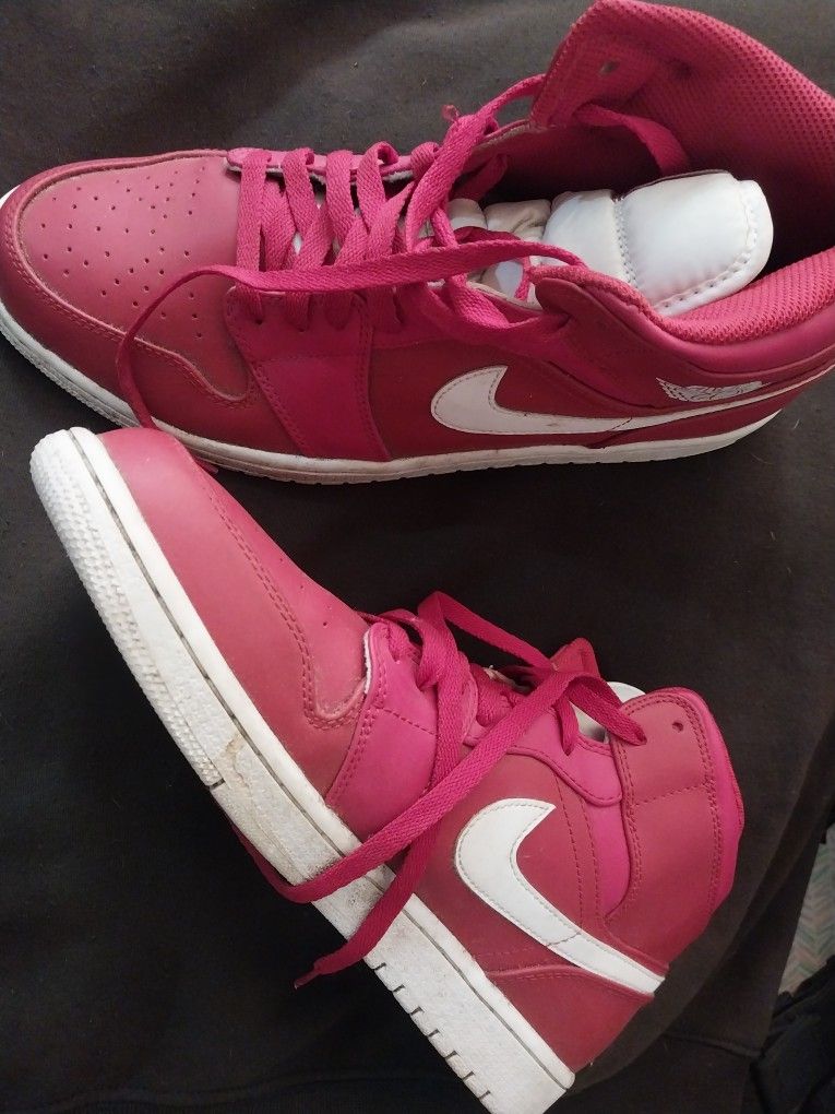 Size 11 Air Jordan Nikes