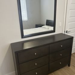 Queen size bedroom set with dresser mirror, and two nightstands