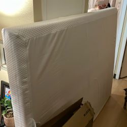 Queen Bed And Folding Frame 