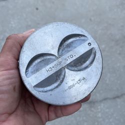 Chevy 350 V8 Standard Pistons