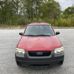 2005 Ford Escape 