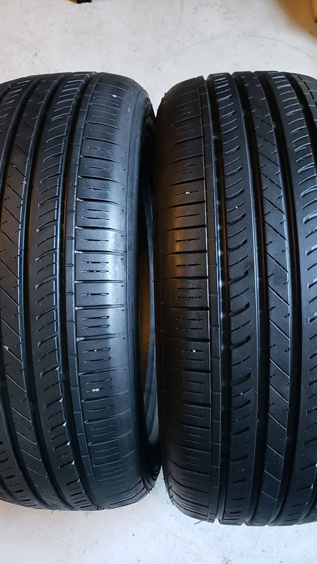 Land sport in good condition 2 tires 215 55 17 80% tread