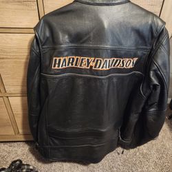 Harley Davidson Leather Riding Jacket w/Harley Davidson Duffel Bag w/multiple Carry Straps
