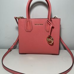 Michael Kors Merced Medium Sherbet Pebble Leather Messenger Crossbody Bag Purse 