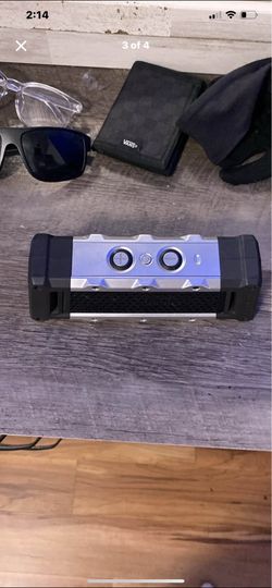 2 speakers