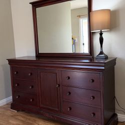 BROWN DRESSER W/ Mirror And Lamp