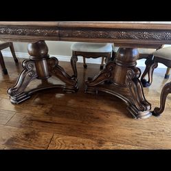 Dining Room Table 
