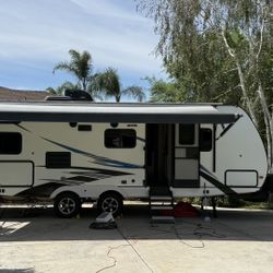 2021 Coachman Freedom Express Ultra Lite