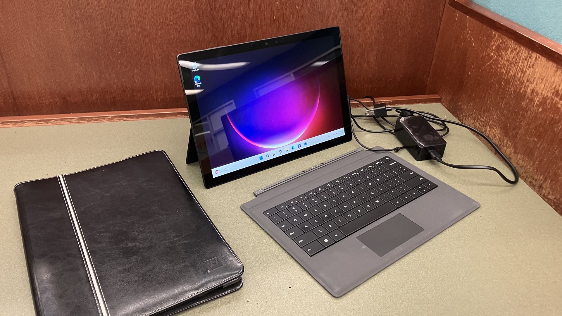 Microsoft Surface 7 i7 16Gb RAM 