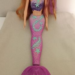 Rare HTF Barbie 2007 Splash & Style Purple Mermaid Doll Purple Streaks Tail.    