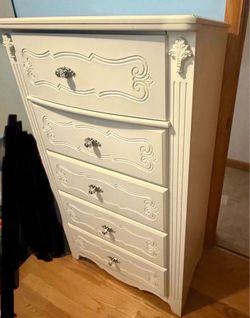 Dresser