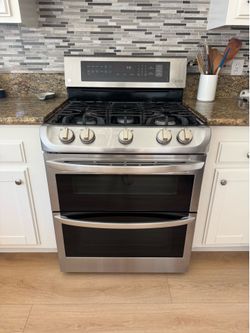 LG 30” Stainless Steel Gas Double Oven Range