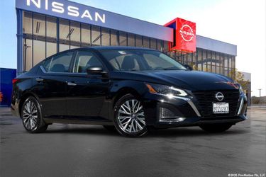 2025 Nissan Altima