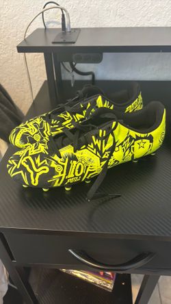 Kids soccer clits