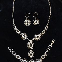 New Hand Made Mexican Silver Necklace, Earrings, Bracelet