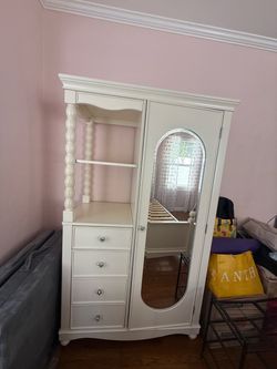 Armoire
