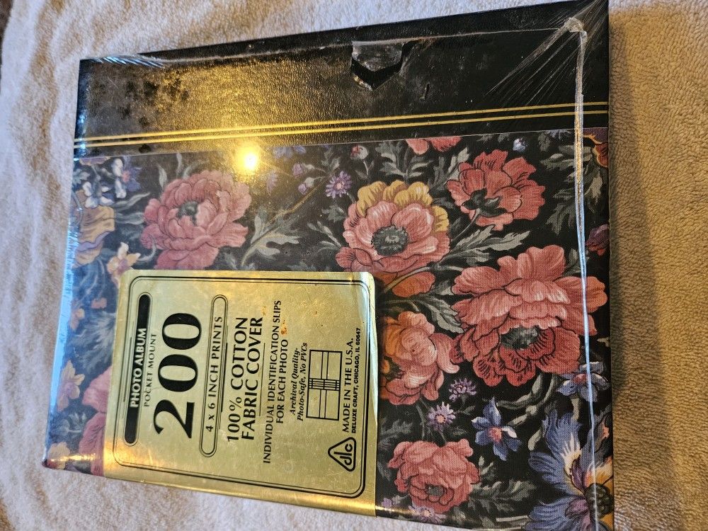 Brand NEW 200 PHOTO PHOTO ALBUM
