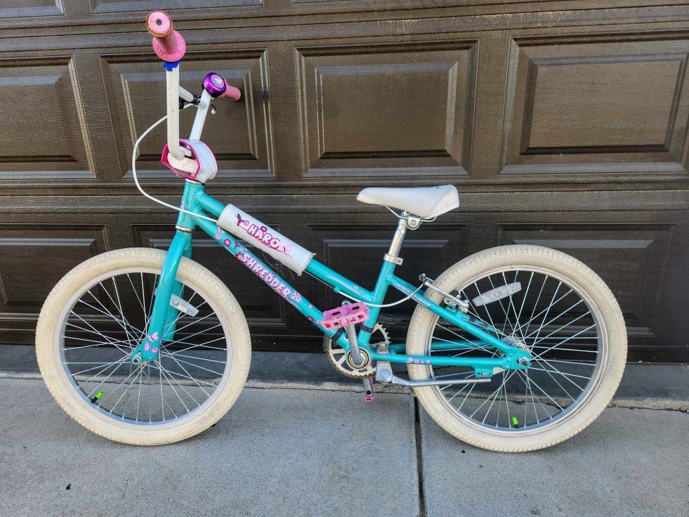 Girl's 20 Inch Harro Shredder Bike