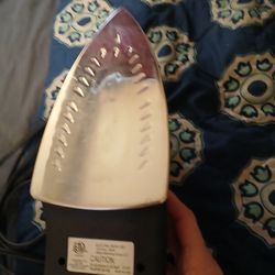 Pressa Bella  Dry Steam Iron