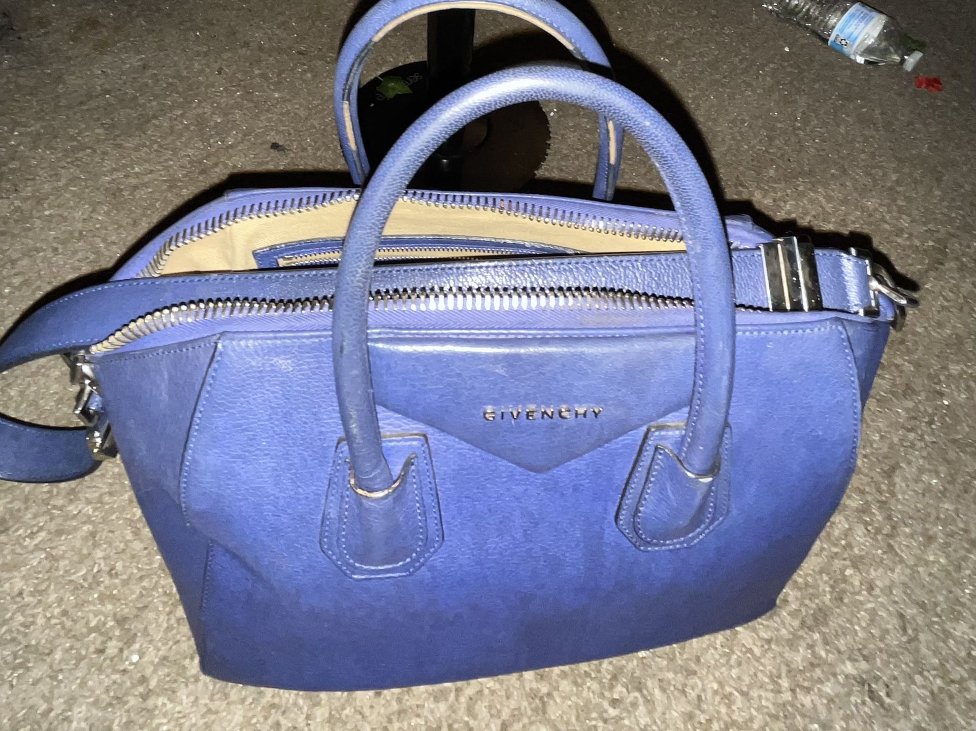 Givenchy Medium Antigona Bag