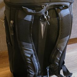 Titan Backpack Cooler Color Black - NEW