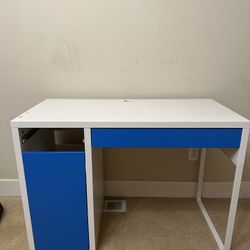 Student Desk - Perfect for Young learners