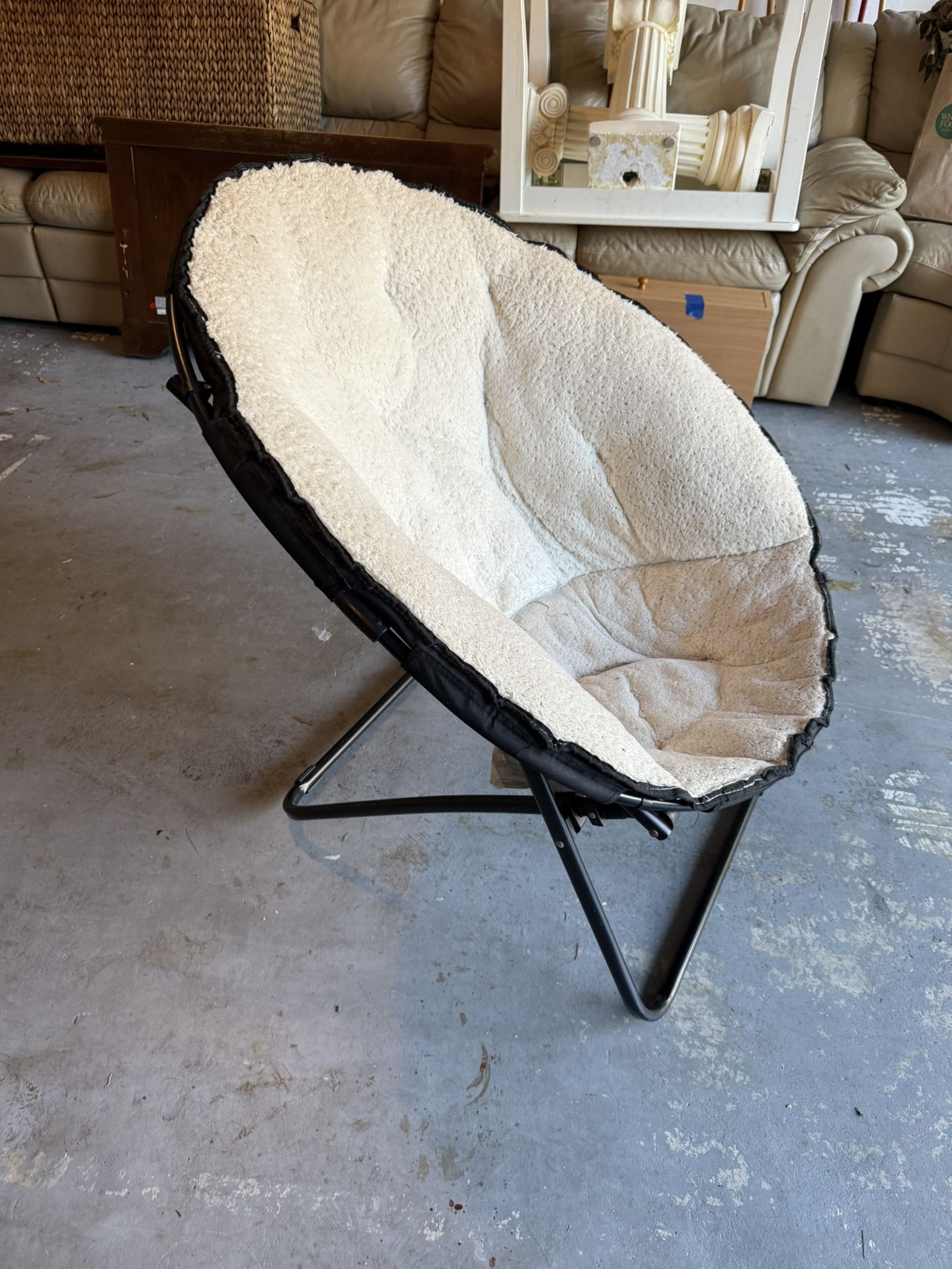 Chair - Folding Saucer