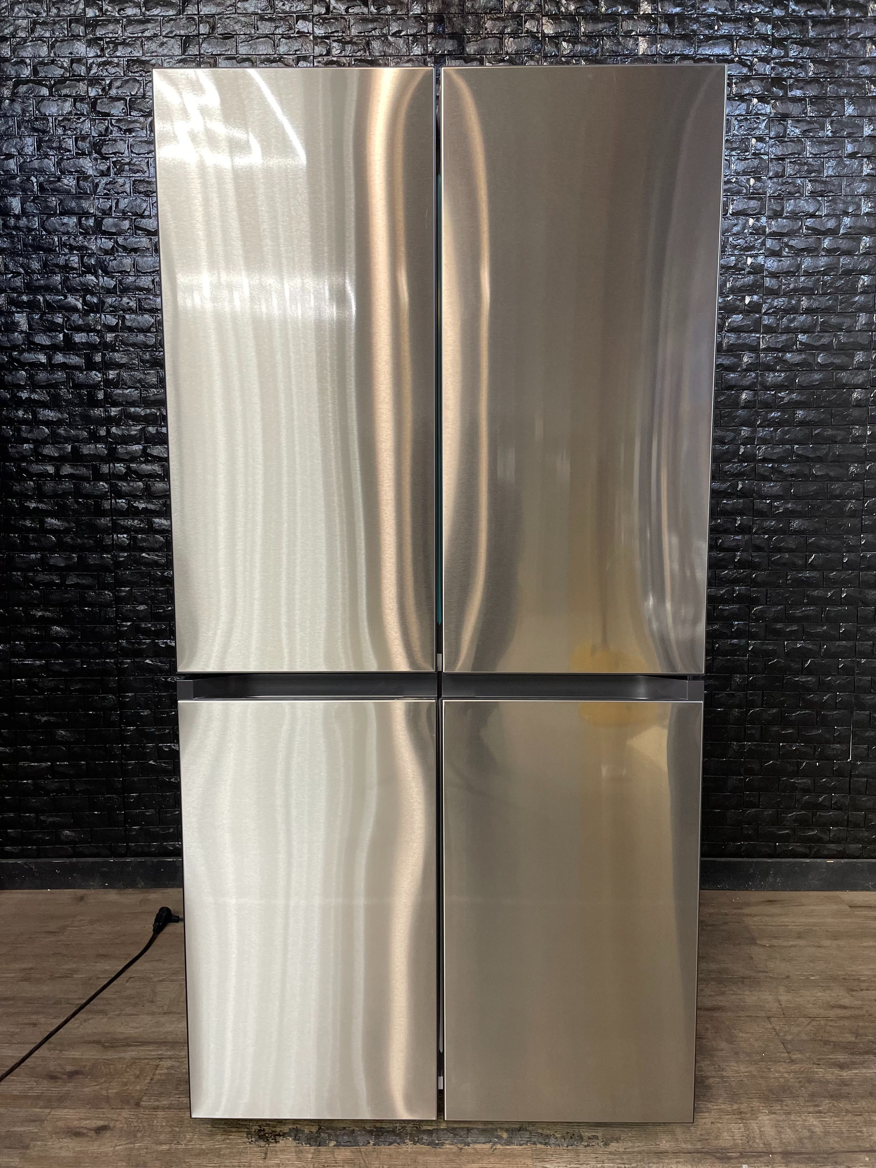 SAMSUNG BESPOKE FLEX REFRIGERATOR w/WARRANTY! R2841A