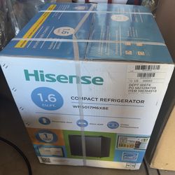BRAND NEW - Hisense 1.6 Cu ft Single Door Mini Fridge- Black