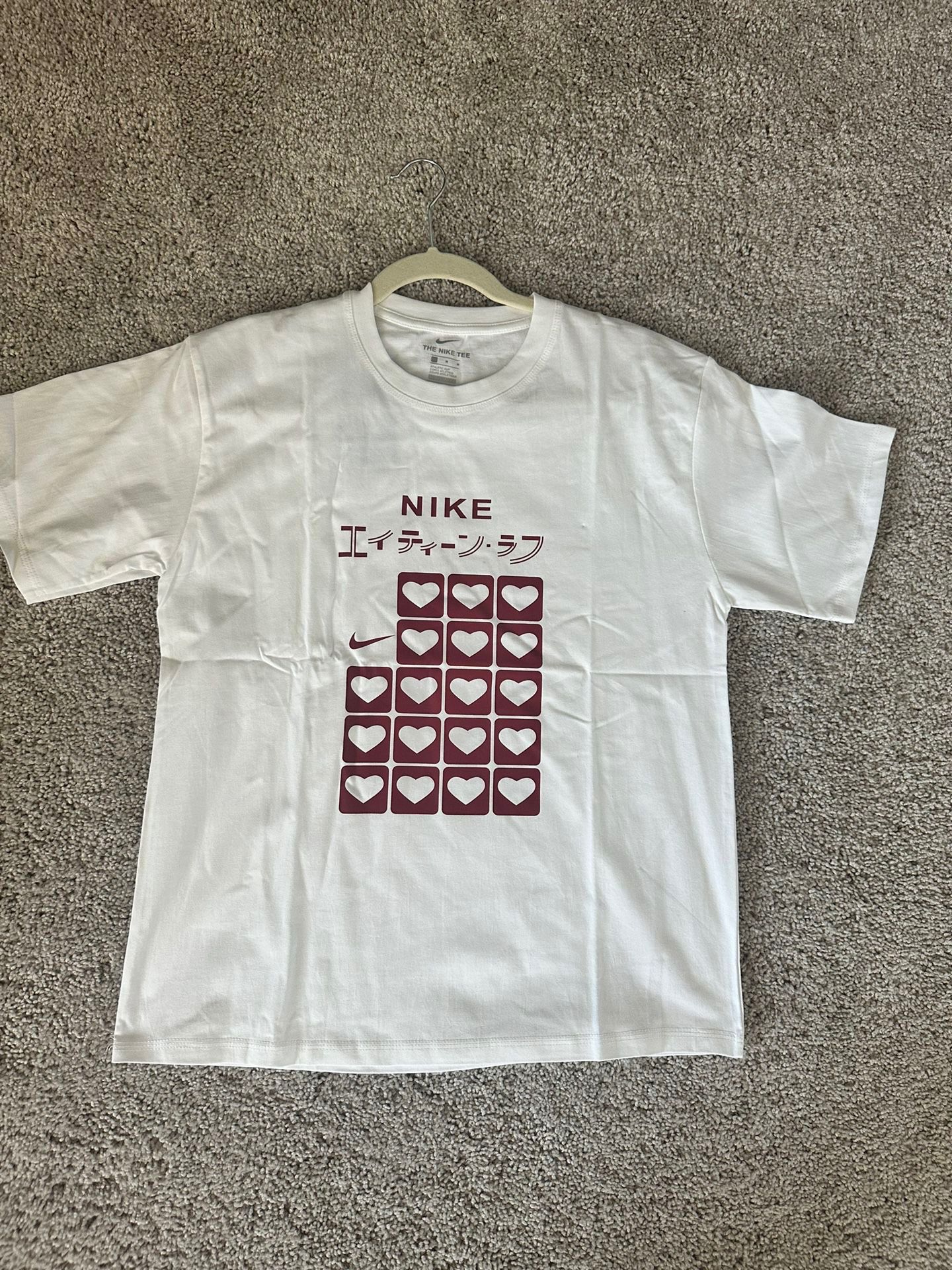 Brand New Nike T-shirt 