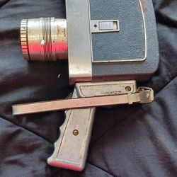 Bell & Howell 424 Perpetua Zoomatic 8mm Movie Camera